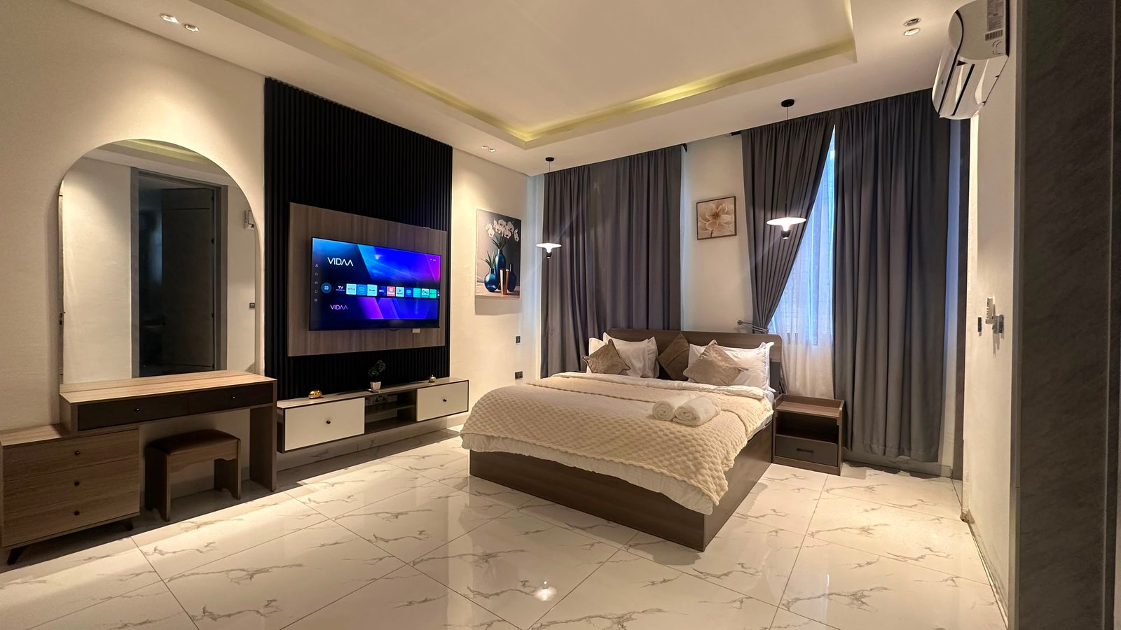 4 Bedroom Apartment
