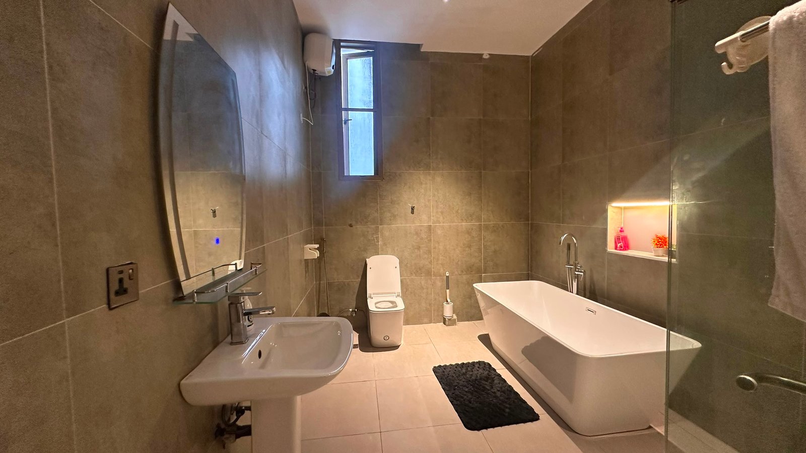4 Bedroom Apartment